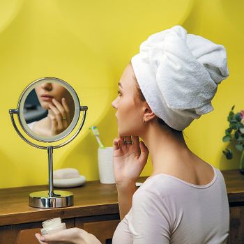 Косметическое зеркало WasserKRAFT K-1005 с подсветкой с увеличением Хром — фото 3, Косметические зеркала