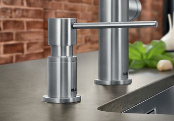 Дозатор для моющего средства Blanco Lato 525809 PVD Нержавеющая сталь — фото 2, Дозаторы для кухонных моек