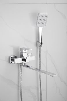 Смеситель для ванны Belz B613 B22613 универсальный Хром — фото 3, Смеситель для ванны