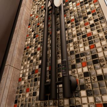 Электрический полотенцесушитель Маргроид Inaro 1200x120 Inaro-12012-1049-9005R правый Черный матовый — фото 3, Электрические полотенцесушители