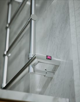 Электрический полотенцесушитель Margaroli Sole 542-4 BOX 5423704CRNB Хром — фото 8, Электрические полотенцесушители