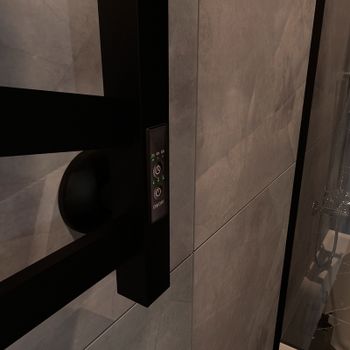 Электрический полотенцесушитель Маргроид Зигзаг профильный 800x500 Зигзаг-8050-1081-9005R правый Чер — фото 2, Электрические полотенцесушители