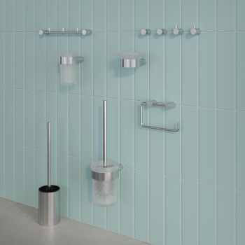 Планка на 3 крючка IDDIS Petite нержавеющая сталь, хром матовый (PETSSS3i41) — фото 1, Аксессуары для ванной