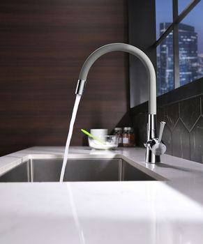 Comfort Смеситель для кухни, гиб.излив 228мм фильтр.воды, р/ОД, хром/серый, LM, LM3075C-Gray — фото 1, Смесители для кухни