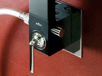 Товар: Душевая система Webert Wolo WO660302564, хром/черный - фото 3 Душевая система Webert Wolo WO660302564, хром/черный — фото 3, Душевые системы